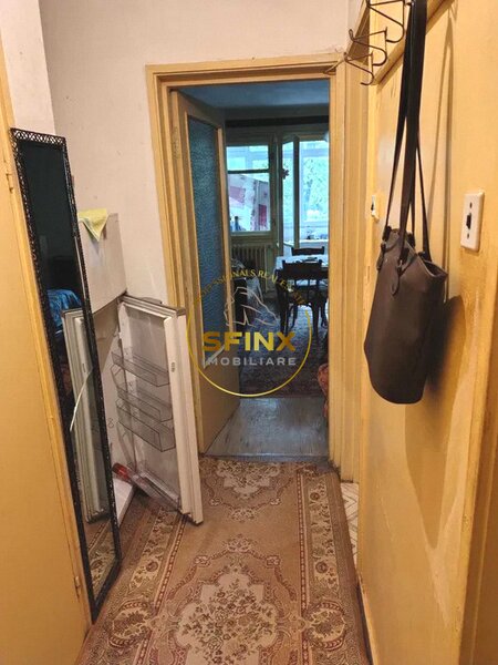 Metrou Costin Georgian, garsoniera la parter cu balcon,