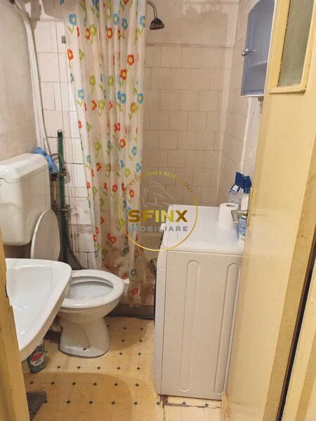 Metrou Costin Georgian, garsoniera la parter cu balcon,